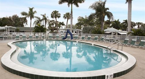 Groves Rv Resort Harlem Heights Экстерьер фото