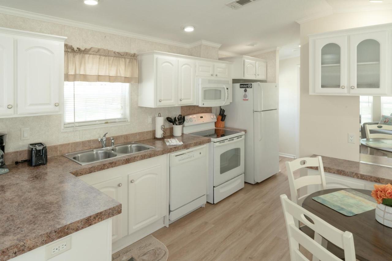 Groves Rv Resort Harlem Heights Экстерьер фото