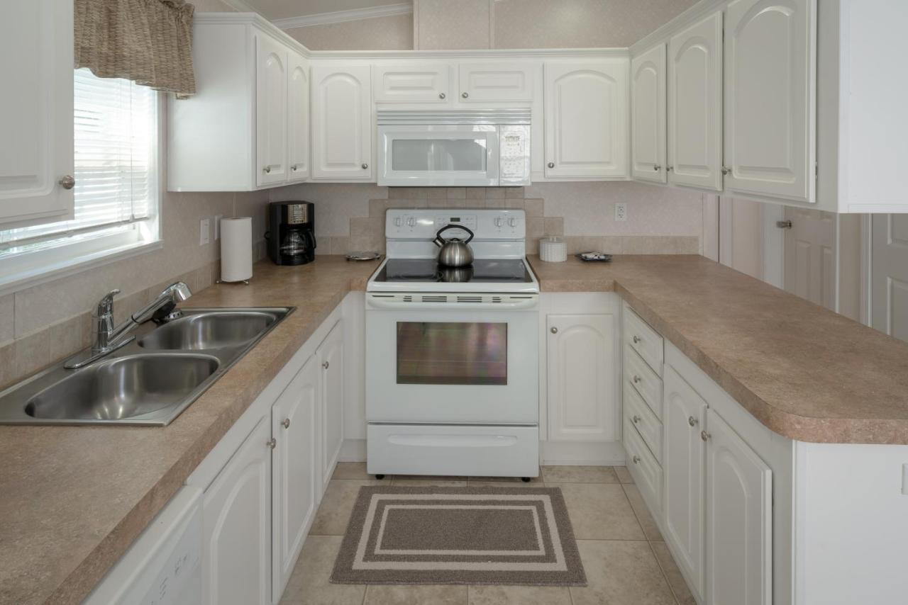 Groves Rv Resort Harlem Heights Экстерьер фото
