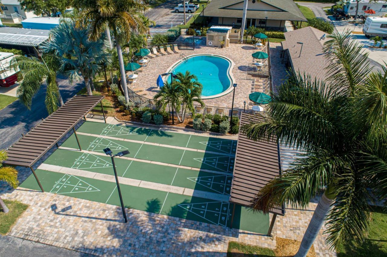 Groves Rv Resort Harlem Heights Экстерьер фото